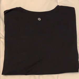lululemon tee